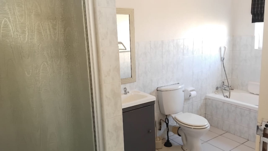 To Let 3 Bedroom Property for Rent in Paradise Beach Western Cape